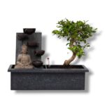 bonsaj vodopad s buddoj